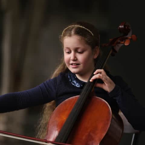 Charlotte Melkonian (10), Cello